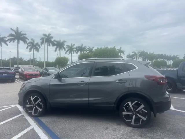 2022 Nissan Rogue Sport SL FWD Xtronic CVT