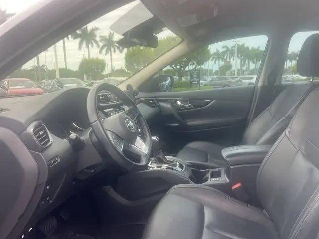 2022 Nissan Rogue Sport SL FWD Xtronic CVT