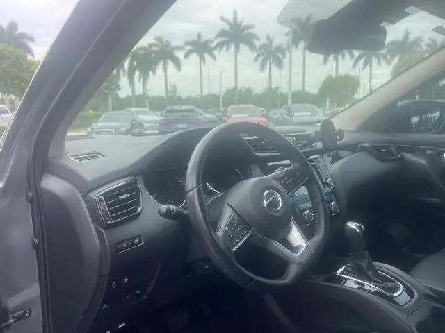 2022 Nissan Rogue Sport SL FWD Xtronic CVT
