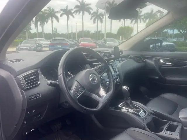 2022 Nissan Rogue Sport SL FWD Xtronic CVT