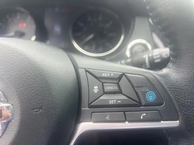 2022 Nissan Rogue Sport SL FWD Xtronic CVT