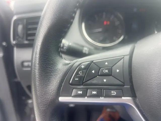 2022 Nissan Rogue Sport SL FWD Xtronic CVT