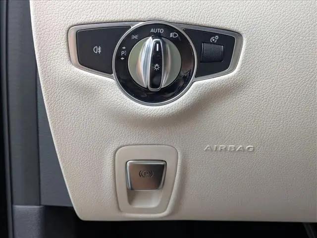 2018 Mercedes-Benz E-CLASS E 300 E 300