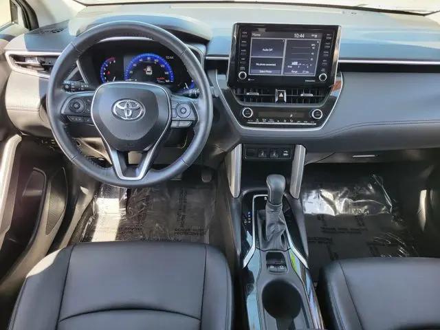 2022 Toyota Corolla Cross XLE