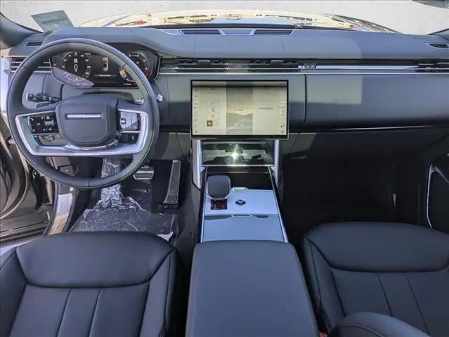 2026 Land Rover Range Rover P400 SE 7 Seat