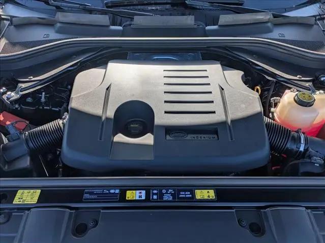 2026 Land Rover Range Rover P400 SE 7 Seat
