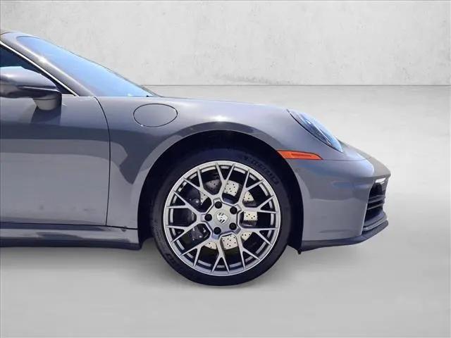 2025 Porsche 911 Carrera Cabriolet
