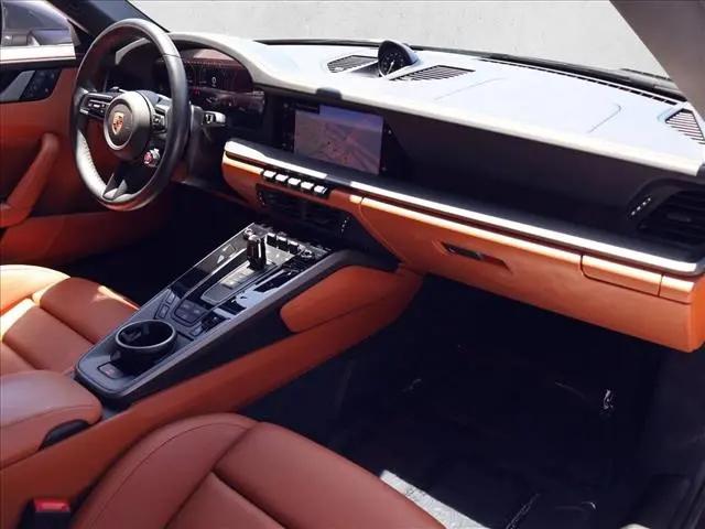 2025 Porsche 911 Carrera Cabriolet