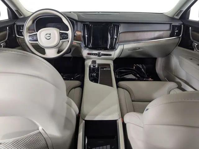 2022 Volvo S90 B6 Inscription