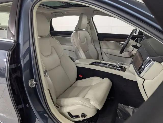 2022 Volvo S90 B6 Inscription