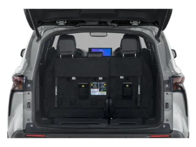 2025 Toyota Sienna Woodland Edition