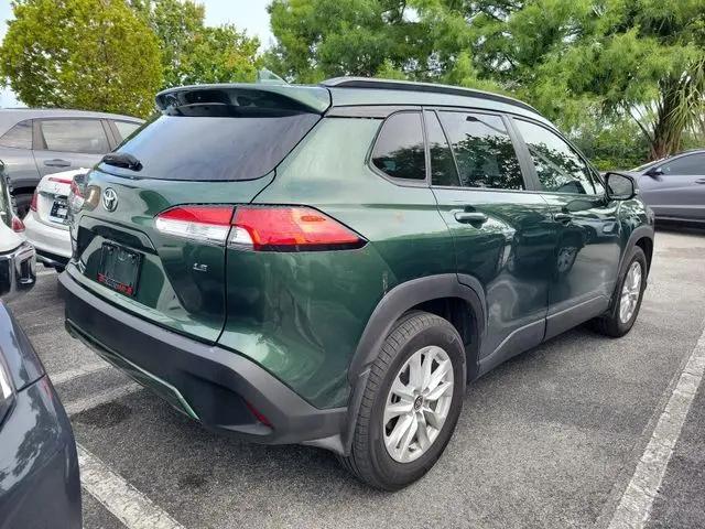2024 Toyota Corolla Cross LE