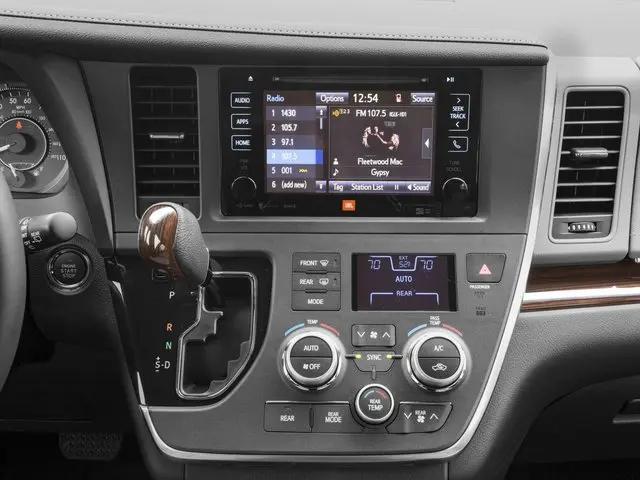 2017 Toyota Sienna XLE 7 Passenger