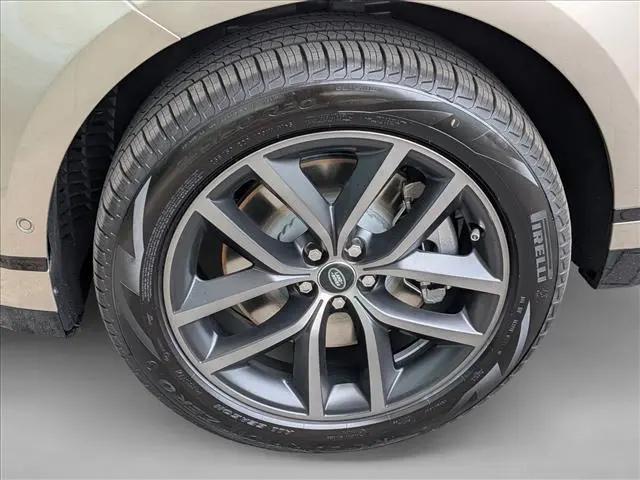 2026 Land Rover Range Rover Velar Belgravia Edition