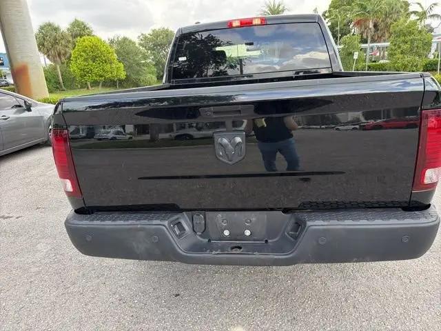 2024 Ram 1500 Classic Warlock Crew Cab 4x2 5'7" Box