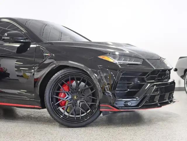 2022 Lamborghini Urus Graphite Capsule