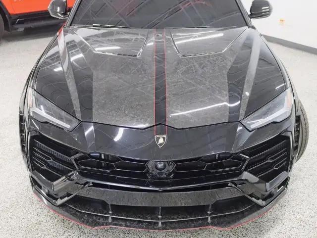 2022 Lamborghini Urus Graphite Capsule