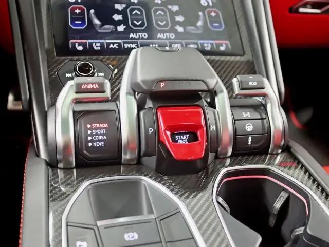 2022 Lamborghini Urus Graphite Capsule