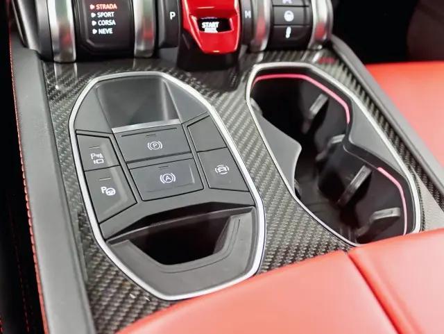 2022 Lamborghini Urus Graphite Capsule
