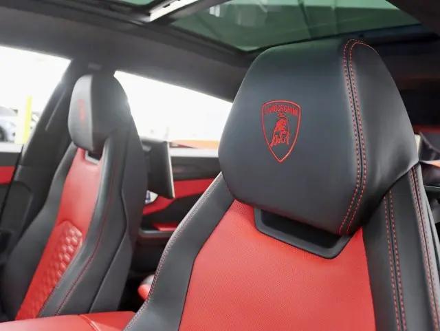 2022 Lamborghini Urus Graphite Capsule