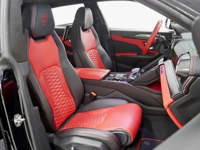 2022 Lamborghini Urus Graphite Capsule