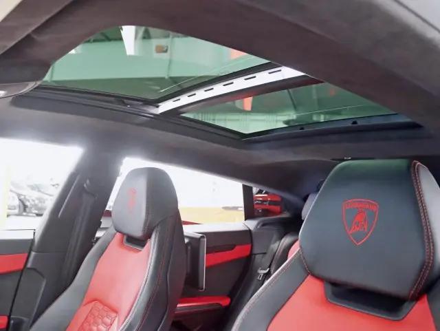2022 Lamborghini Urus Graphite Capsule