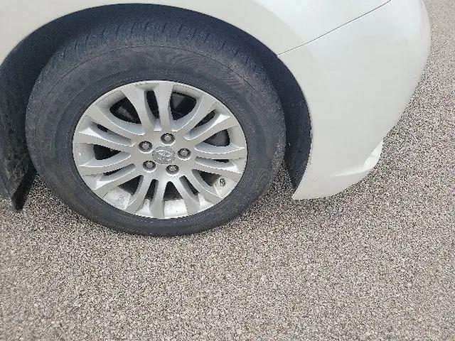 2017 Toyota Sienna XLE 8 Passenger