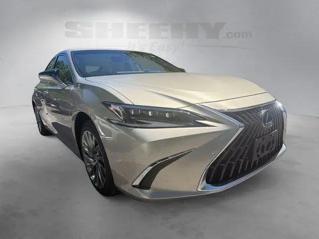 2023 Lexus ES 300h Ultra Luxury