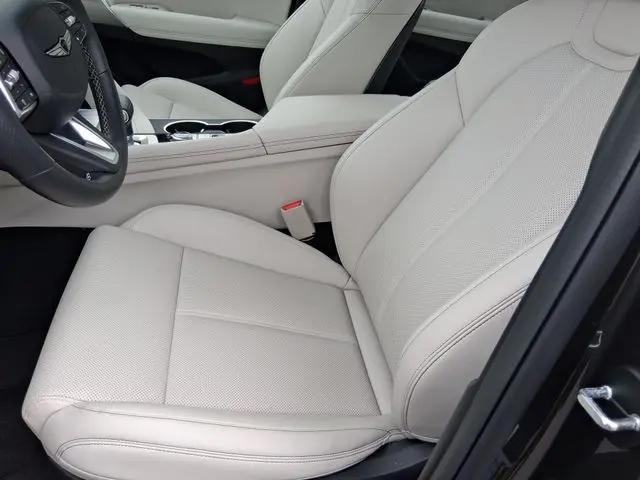 2025 Genesis G70 2.5T RWD