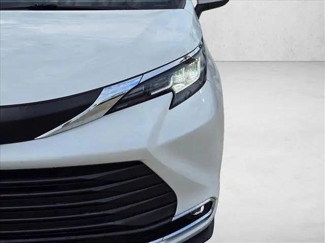 2023 Toyota Sienna XLE