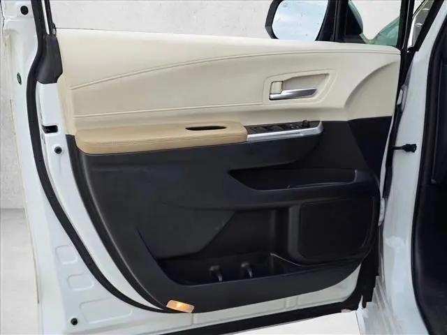 2023 Toyota Sienna XLE