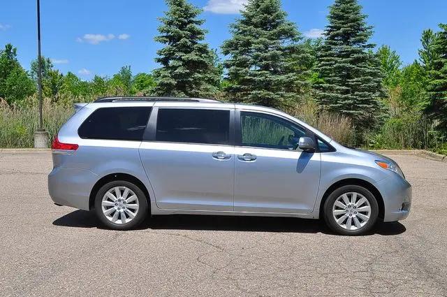 2013 Toyota Sienna Limited 7 Passenger