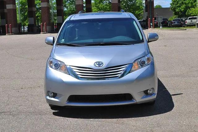 2013 Toyota Sienna Limited 7 Passenger