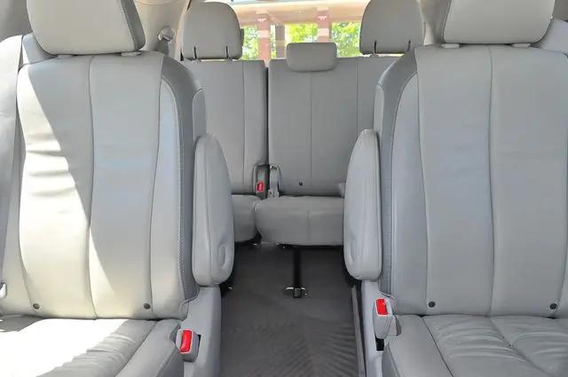 2013 Toyota Sienna Limited 7 Passenger