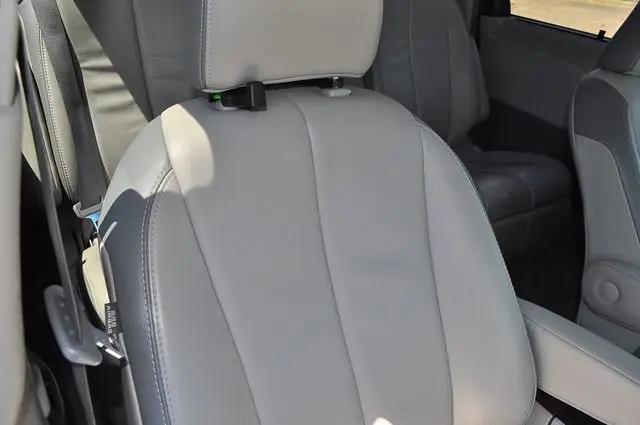 2013 Toyota Sienna Limited 7 Passenger