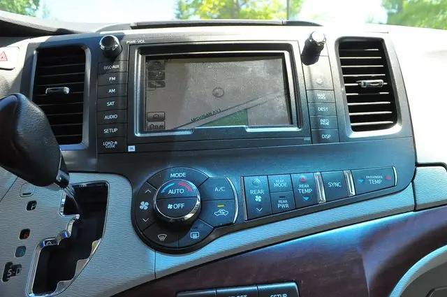 2013 Toyota Sienna Limited 7 Passenger