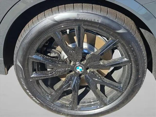 2027 BMW X7 M60i