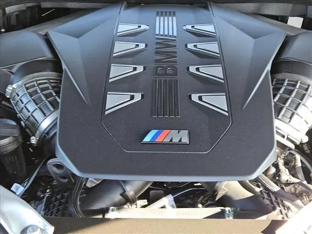 2027 BMW X7 M60i