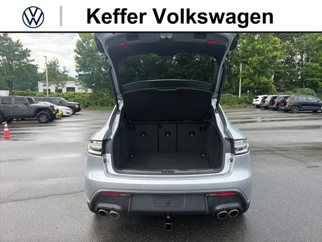 2022 Porsche Macan S