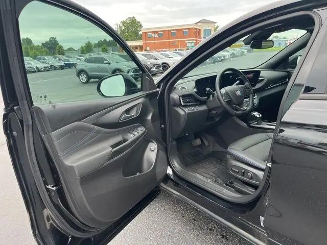 2025 Buick NV Sport Touring FWD