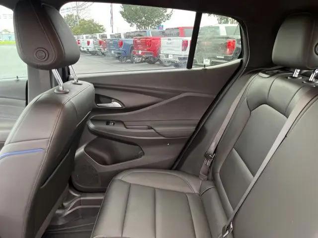 2025 Buick NV Sport Touring FWD
