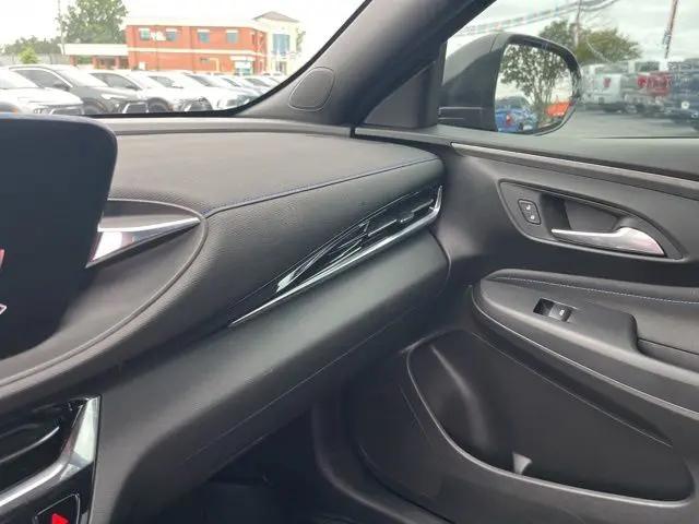 2025 Buick NV Sport Touring FWD