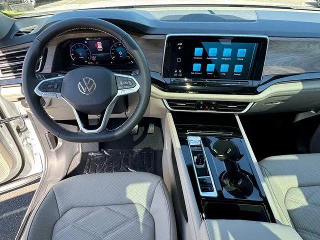 2026 Volkswagen Atlas SE with Technology