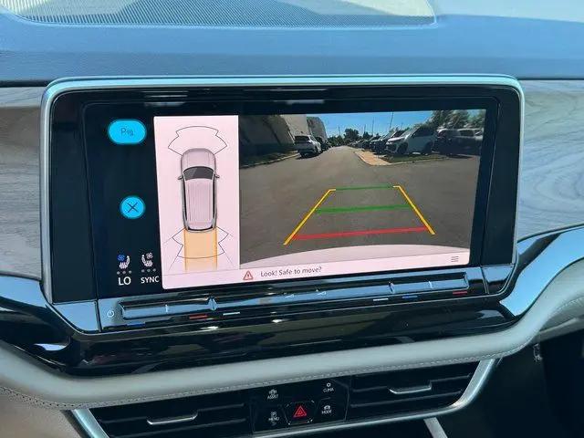 2026 Volkswagen Atlas SE with Technology