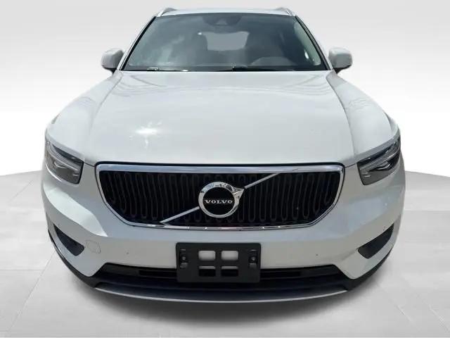 2020 Volvo XC40 T5 Momentum