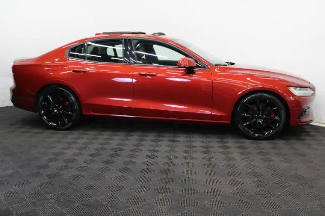 2021 Volvo S60 T5 Momentum