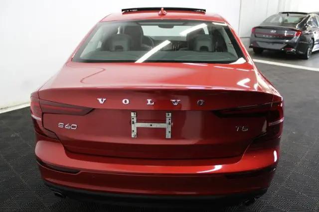 2021 Volvo S60 T5 Momentum