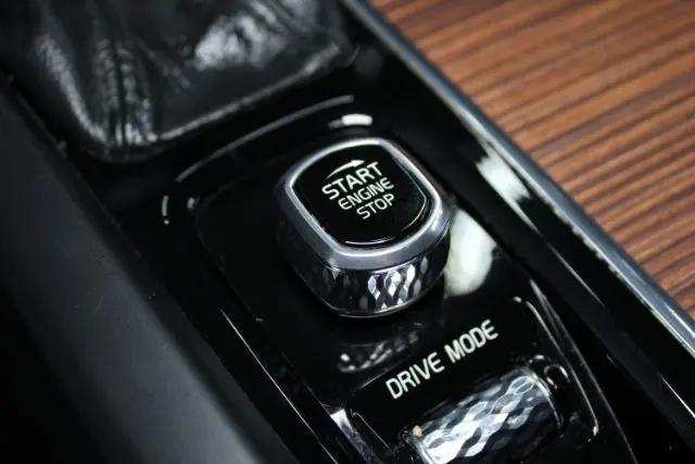 2021 Volvo S60 T5 Momentum