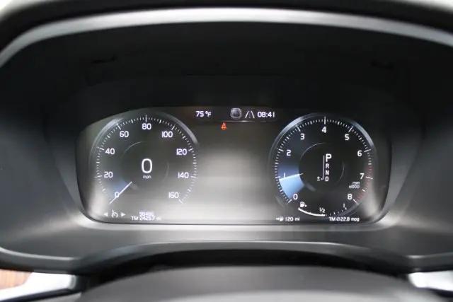2021 Volvo S60 T5 Momentum