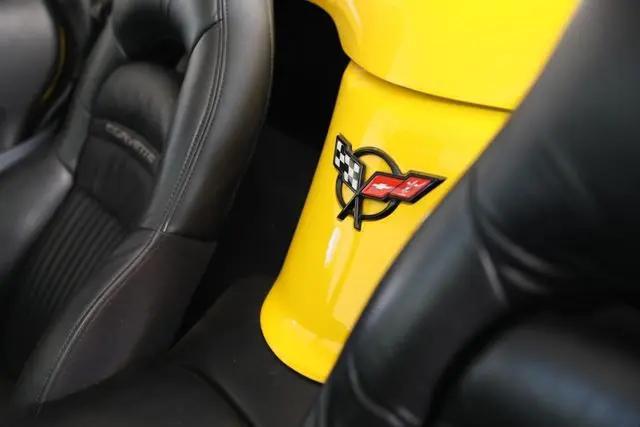 2000 Chevrolet Corvette Base